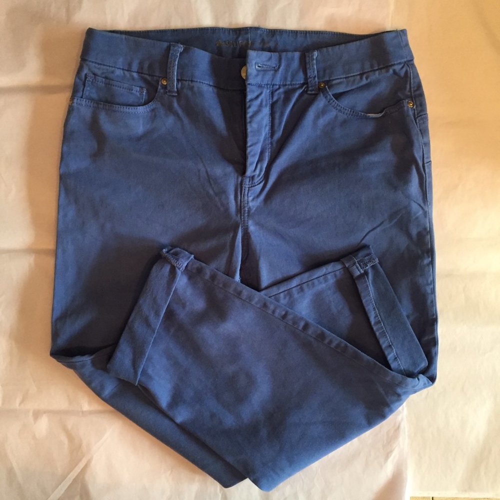 Blue Chico's So Lifting Crop Pants